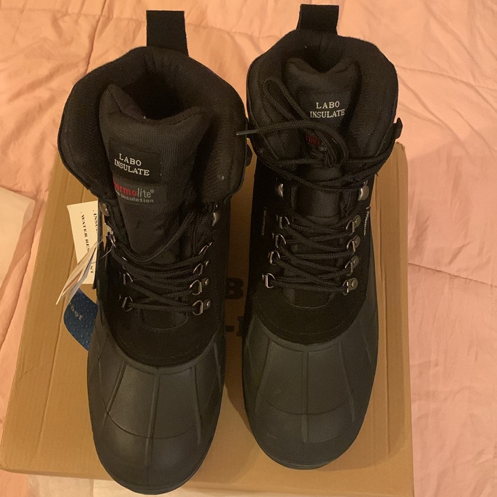 NWT- Labo Winter Boots